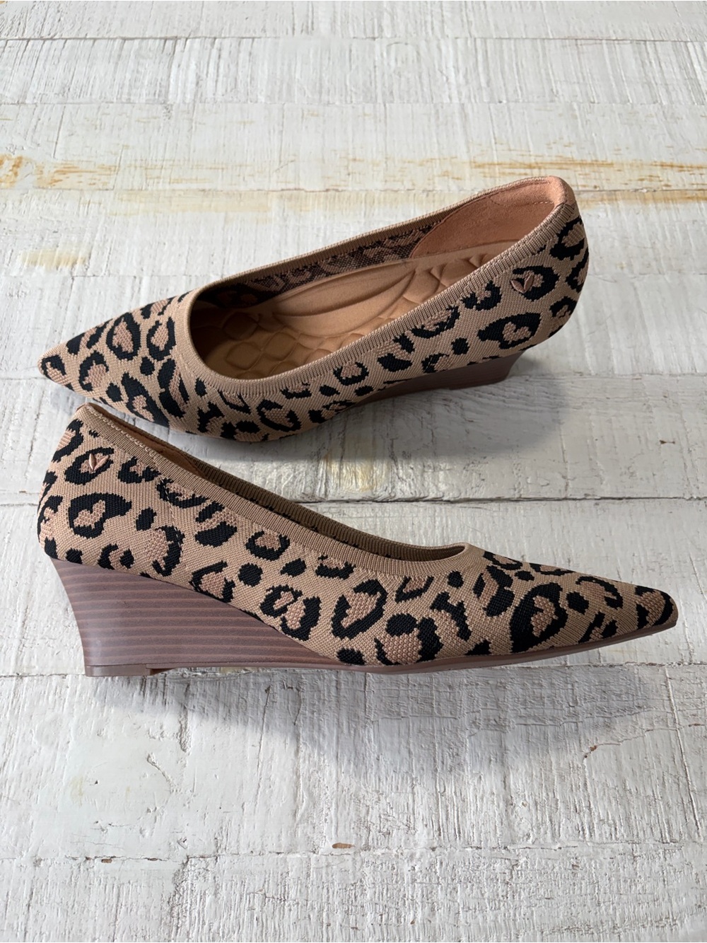 Vivaia Aria Pro Wedge NEW EU size 41.5 US size 10 Leopard Print Pointed Toe